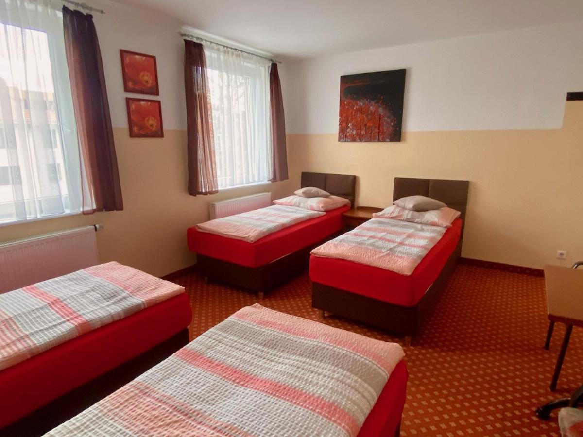 Economy Vierbettzimmer mit Gemeinschaftsbad