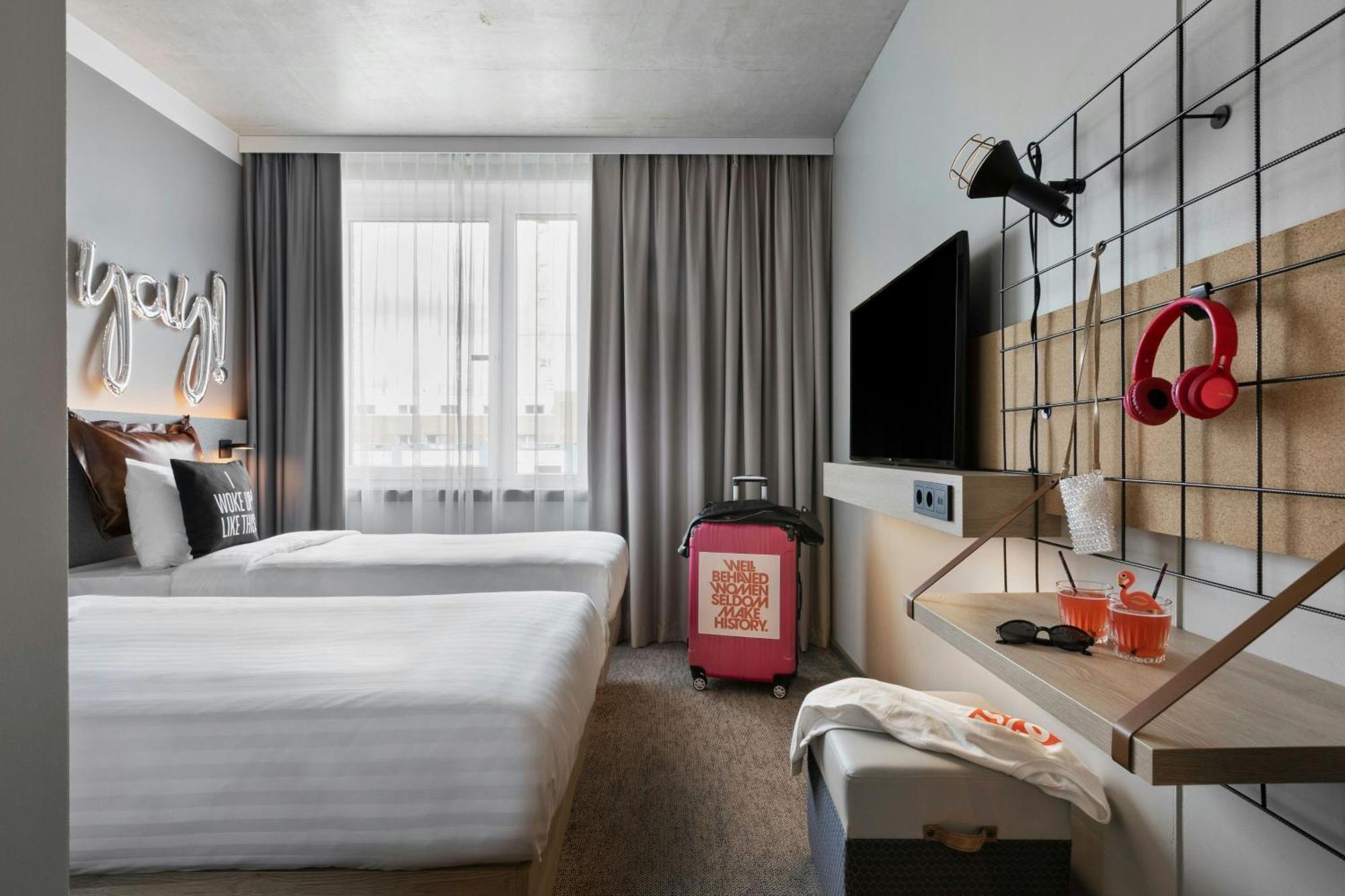 Moxy Sleeper Twin Room